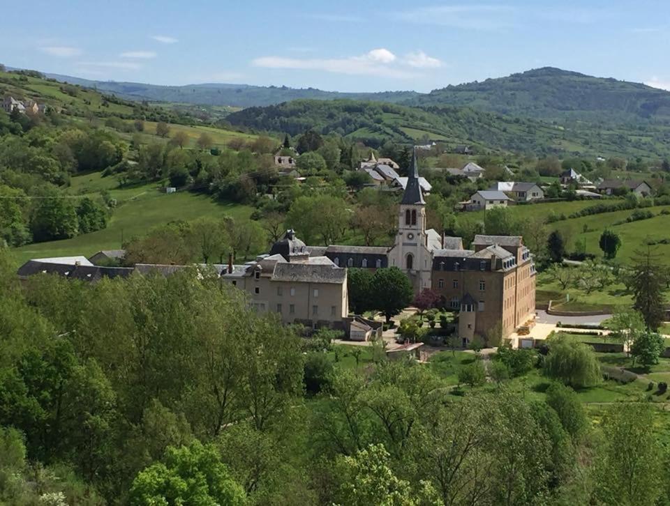 Accueil Du Couvent De Malet Hotel Saint-Come-d'Olt Luaran gambar